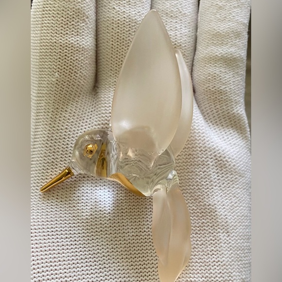 Vintage Hummingbird Art Glass Ornament Gold Accents Frosted Wings & Tail Decor - Picture 7 of 10